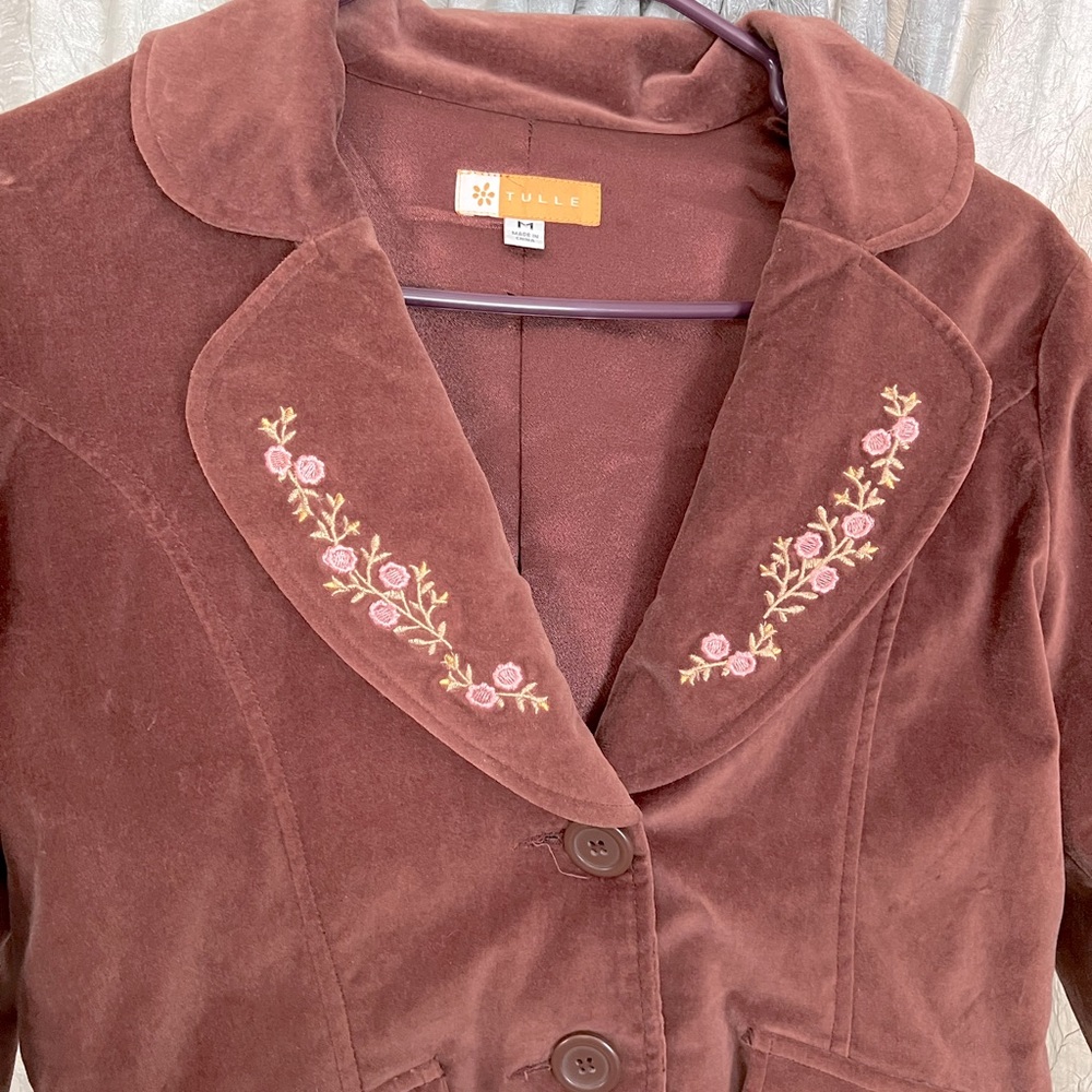 Embroidered Blazer - Picture 2 of 4